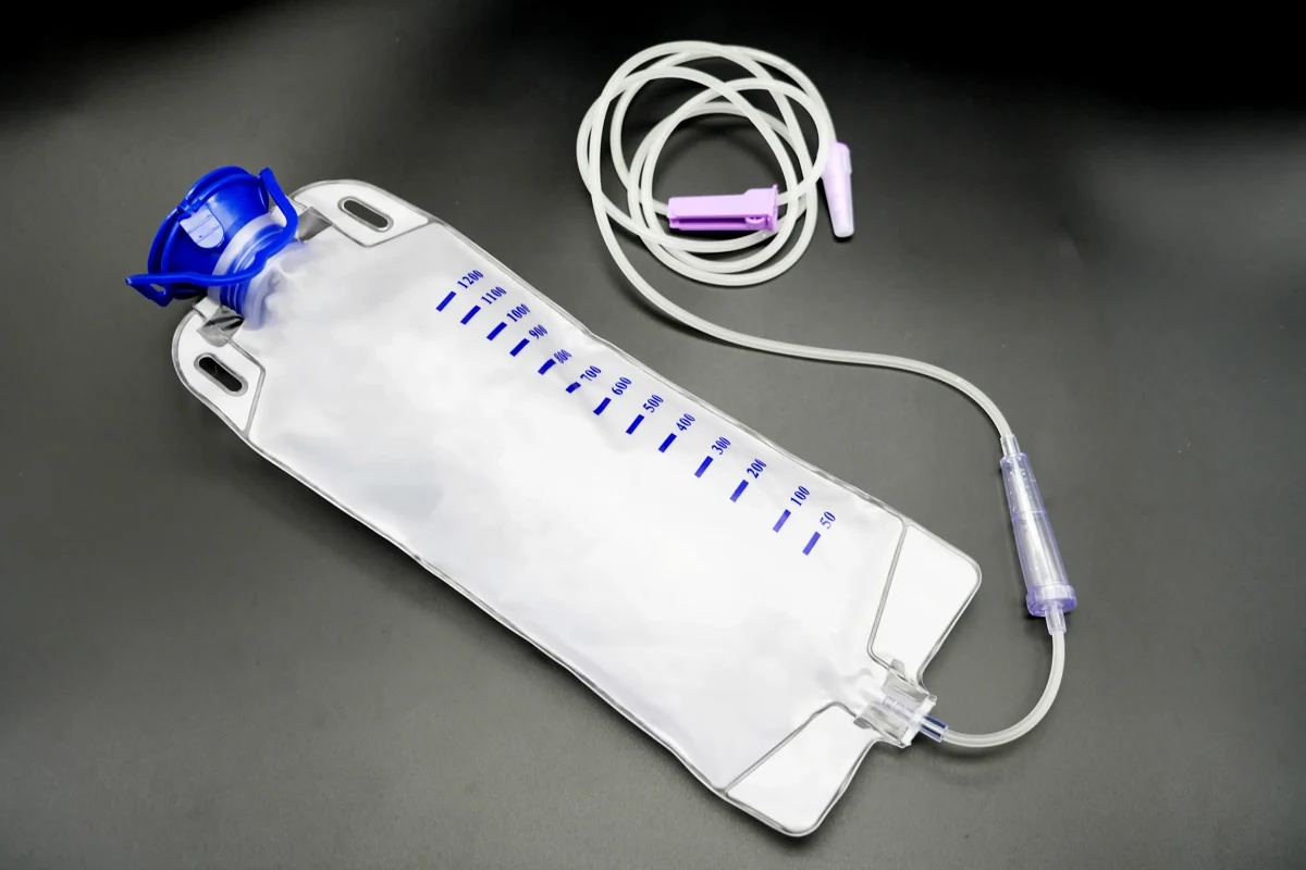 Enteral feeding bags